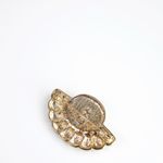Broche-Givenchy-Dourado-com-Perola
