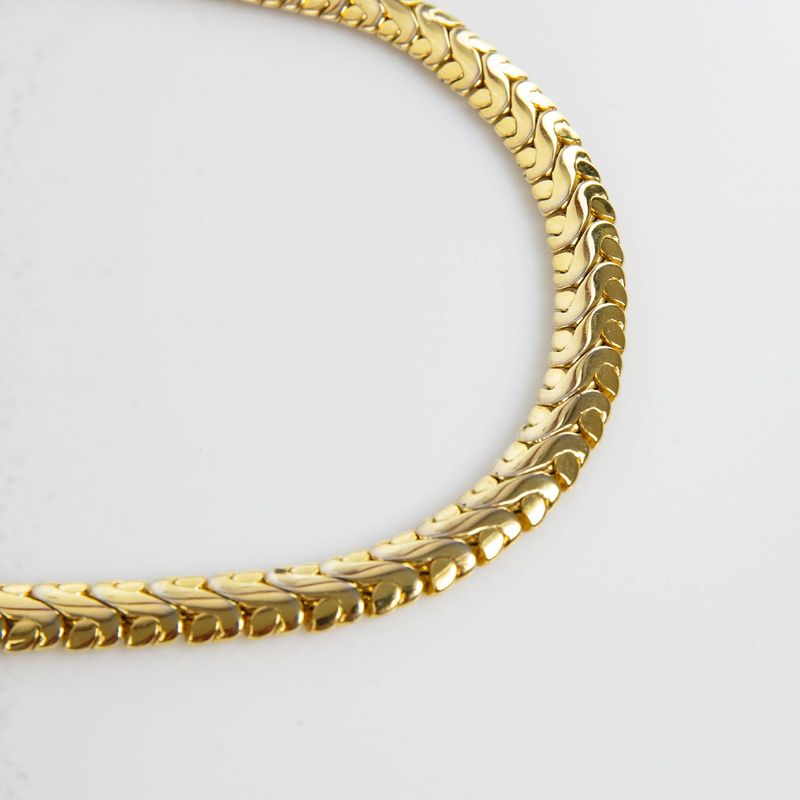 Colar-Givenchy-Chain-G-Dourada