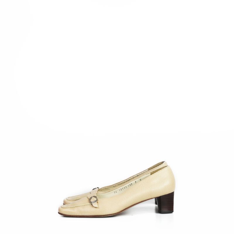 Scarpin-Salvatore-Ferragamo-Bico-Quadrado-Couro-Cru-Vintage