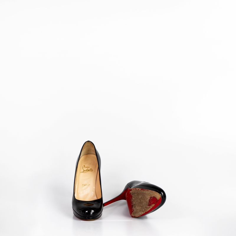 62282-Sapato-Christian-Louboutin-Preto-Verniz