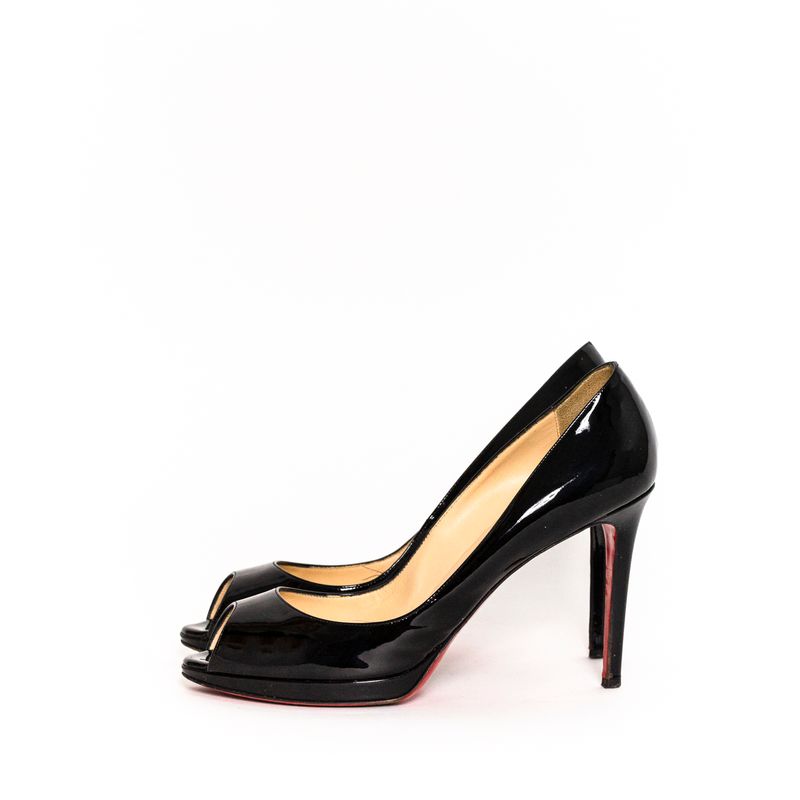 62346-Peep-Toe-Christian-Louboutin-Verniz-Preto