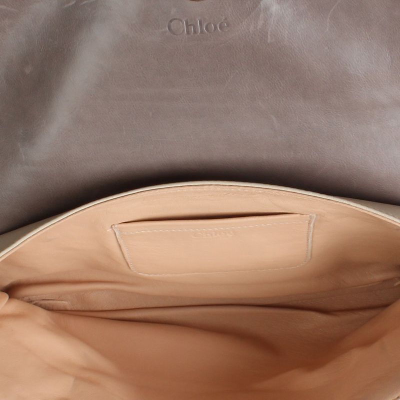 Clutch-Chloe-de-Couro-Offwhite-e-Cinza