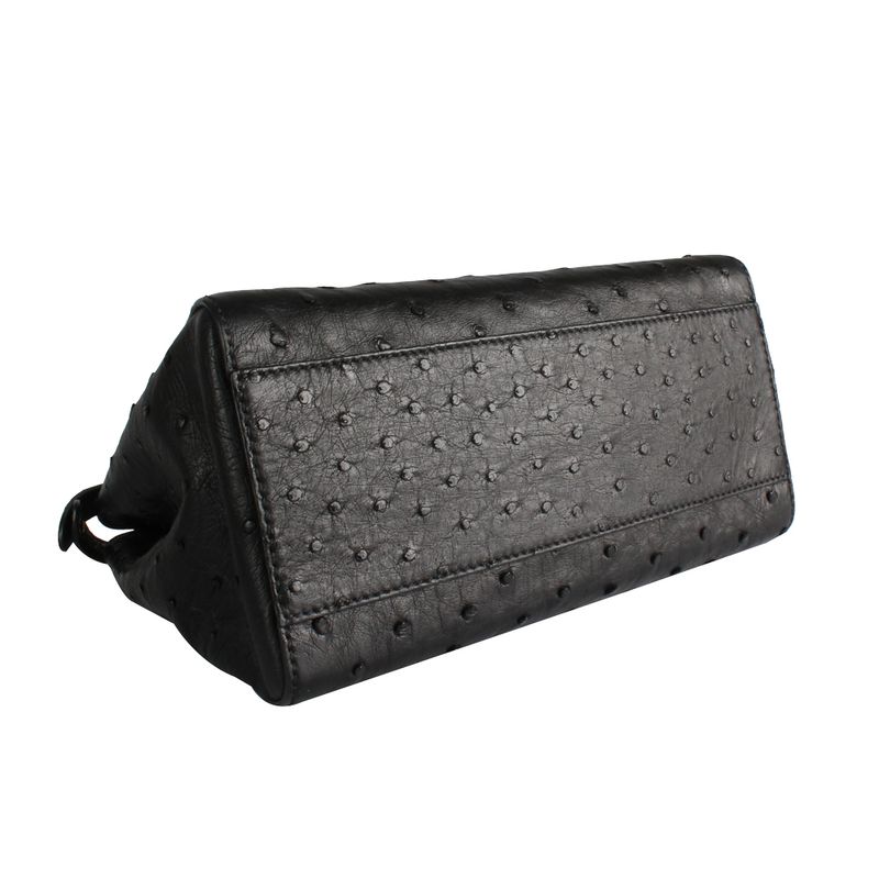Bolsa-Fendi-Couro-Avestruz-Preta