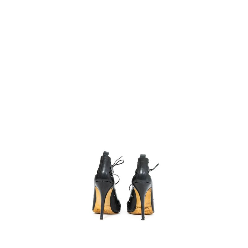 Sapato-Manolo-Blahnik-Couro-Preto