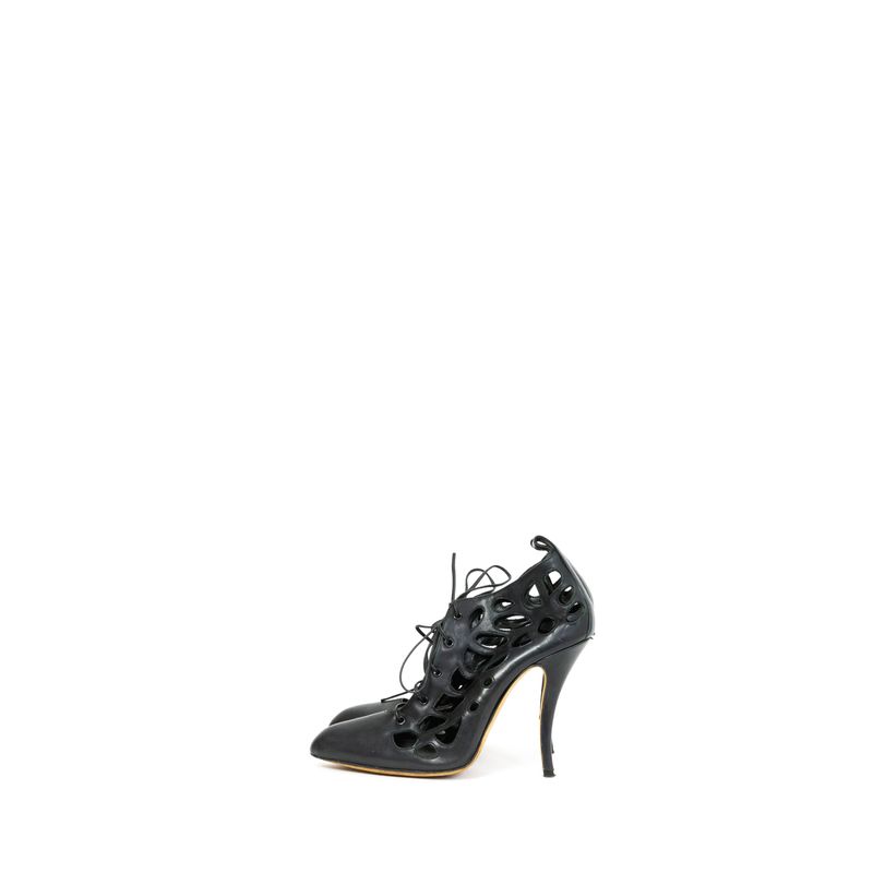 Sapato-Manolo-Blahnik-Couro-Preto