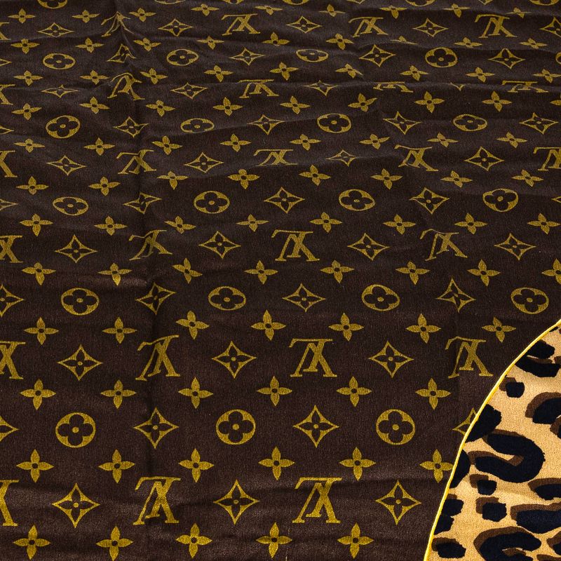 Lenco-Louis-Vuitton-Seda-Marrom-Oncinha-Monograma