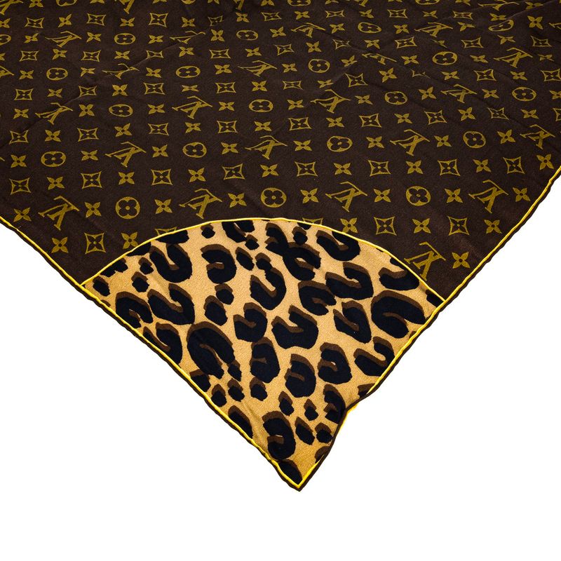 Lenco-Louis-Vuitton-Seda-Marrom-Oncinha-Monograma