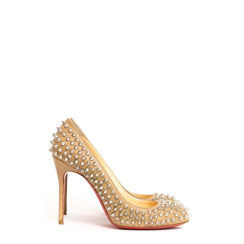 62542-Pump-Christian-Louboutin-Bege-Spikes