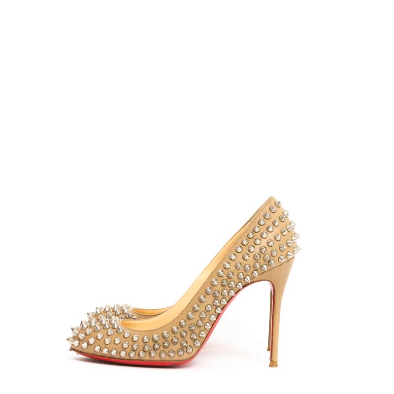 62542-Pump-Christian-Louboutin-Bege-Spikes