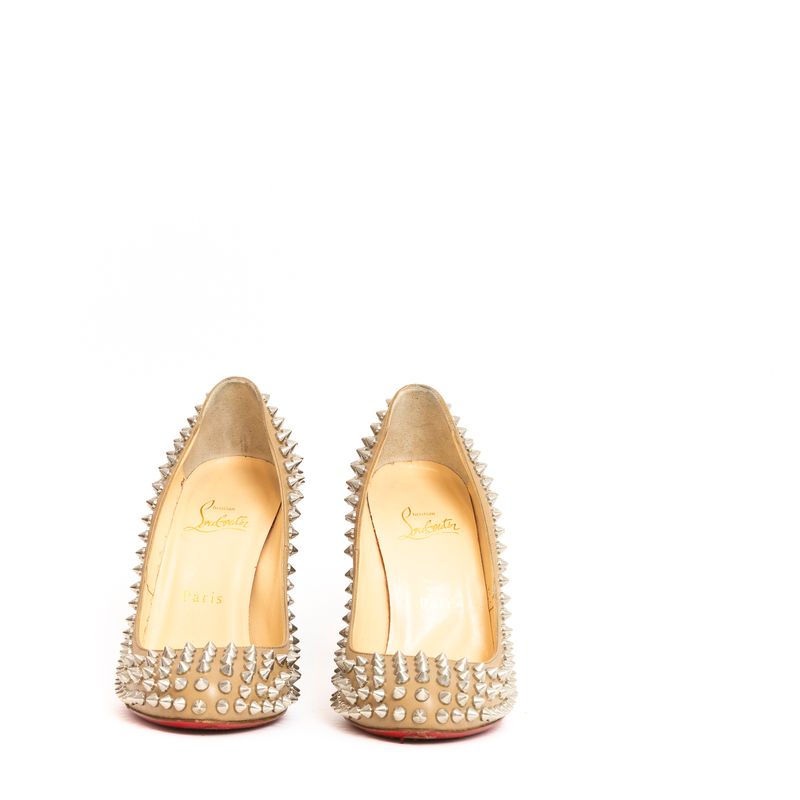62542-Pump-Christian-Louboutin-Bege-Spikes