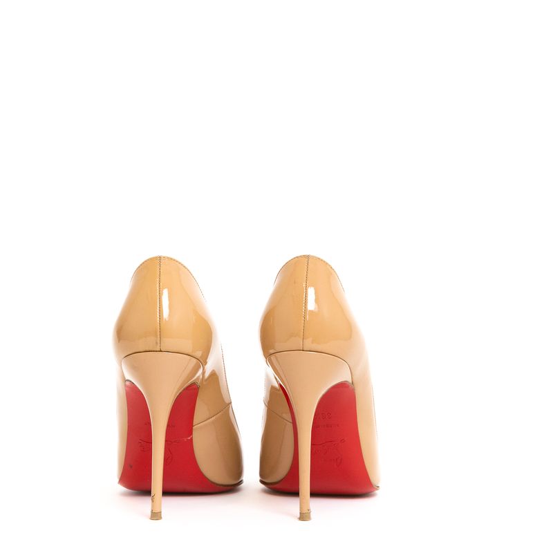 62543-Pump-Christian-Louboutin-Verniz-Bege
