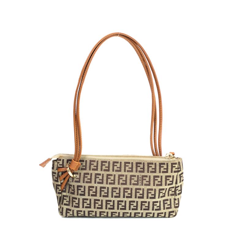 Mini-bolsa-Fendi-Monograma