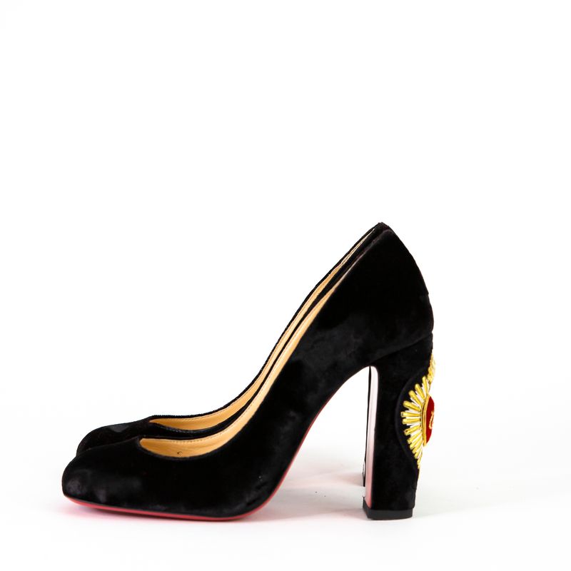 Sapato-Christian-Louboutin-Sagrado-Coracao