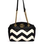 62359-Bolsa-Gucci-Marmont-B_W-Tote-1