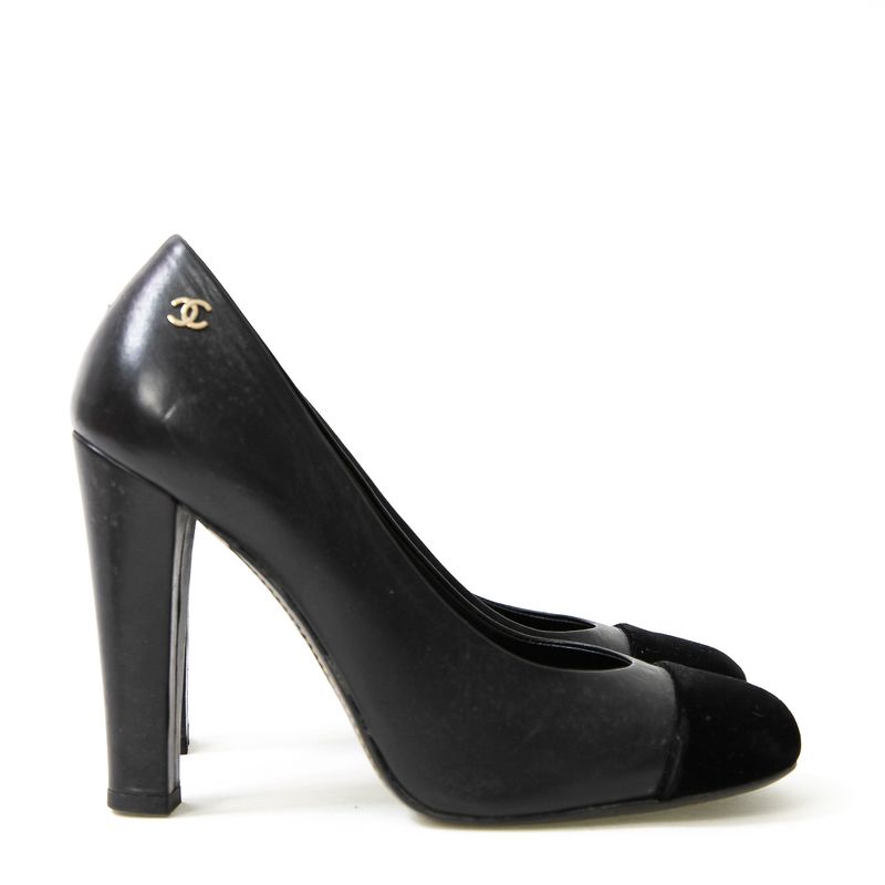 Pump-Chanel-Couro-e-Veludo-Preto