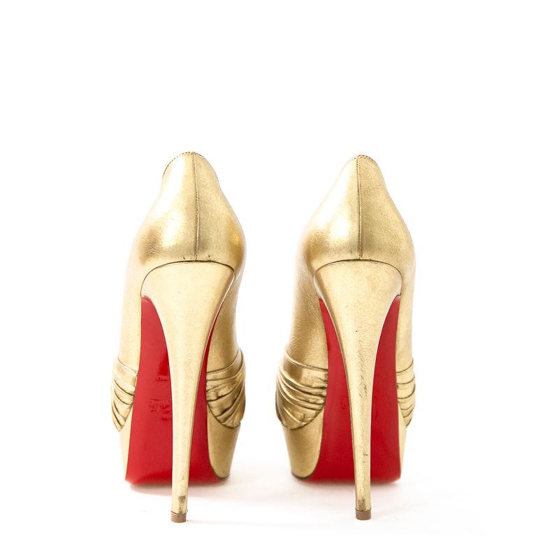 62747-Peep-Toe-Christian-Louboutin-Couro-Dourado
