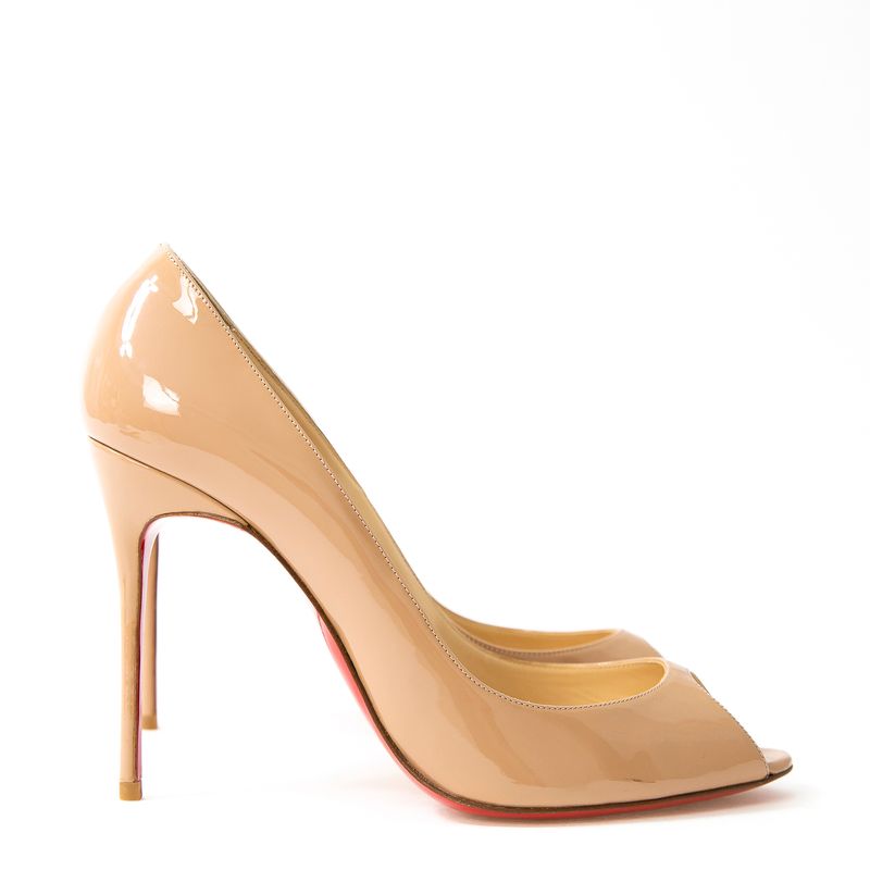 62779-Peep-Toe-Christian-Louboutin-Verniz-Nude-1