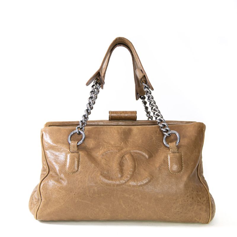 62446-Bolsa-Chanel-CC-Couro-Marrom-1