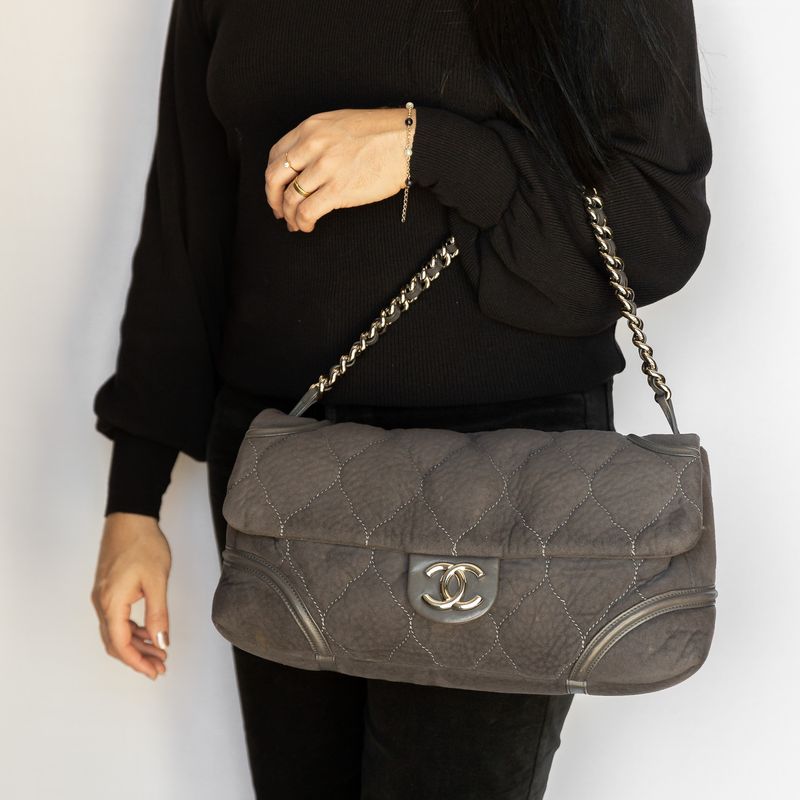 62446-Bolsa-Chanel-CC-Couro-Marrom-28