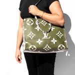 Bolsa-Louis-Vuitton-OnTheGo-2020