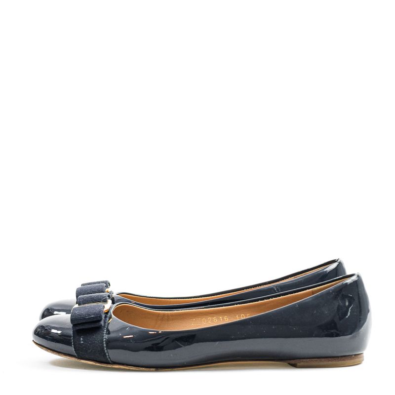 62863-Sapatilha-Salvatore-Ferragamo-Verniz-Preto