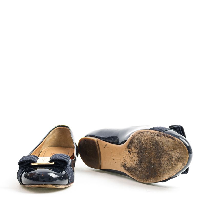 62863-Sapatilha-Salvatore-Ferragamo-Verniz-Preto