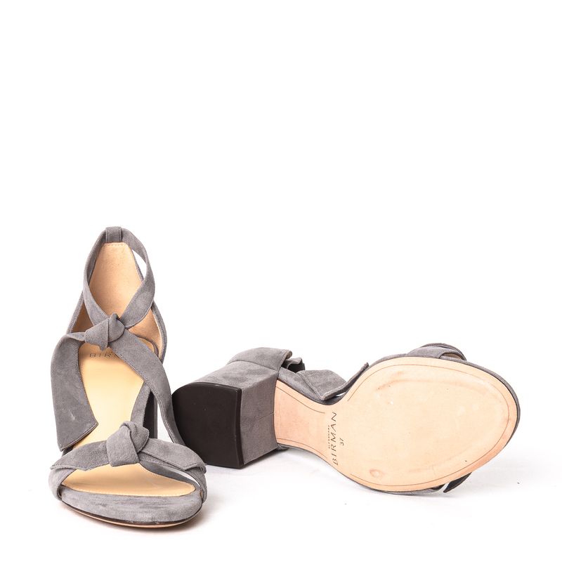 Sandalia-Alexandre-Birman-Clarita-Camurca-Cinza