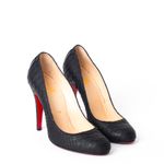 62872-Pump-Christian-Louboutin-Escamas-Preto