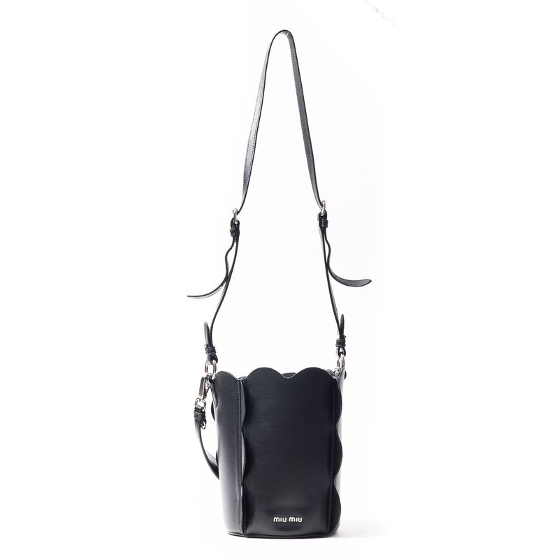 62951-Bolsa-Miu-Miu-Scalloped-Bucket-Couro-Preto-2