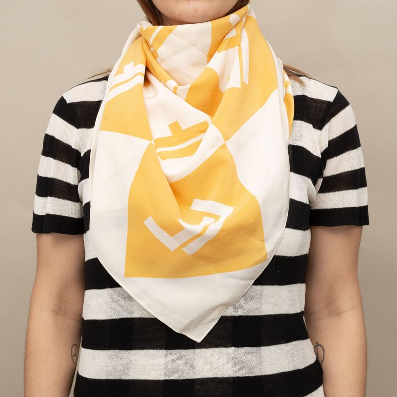Lenco-Louis-Feraud-Amarelo