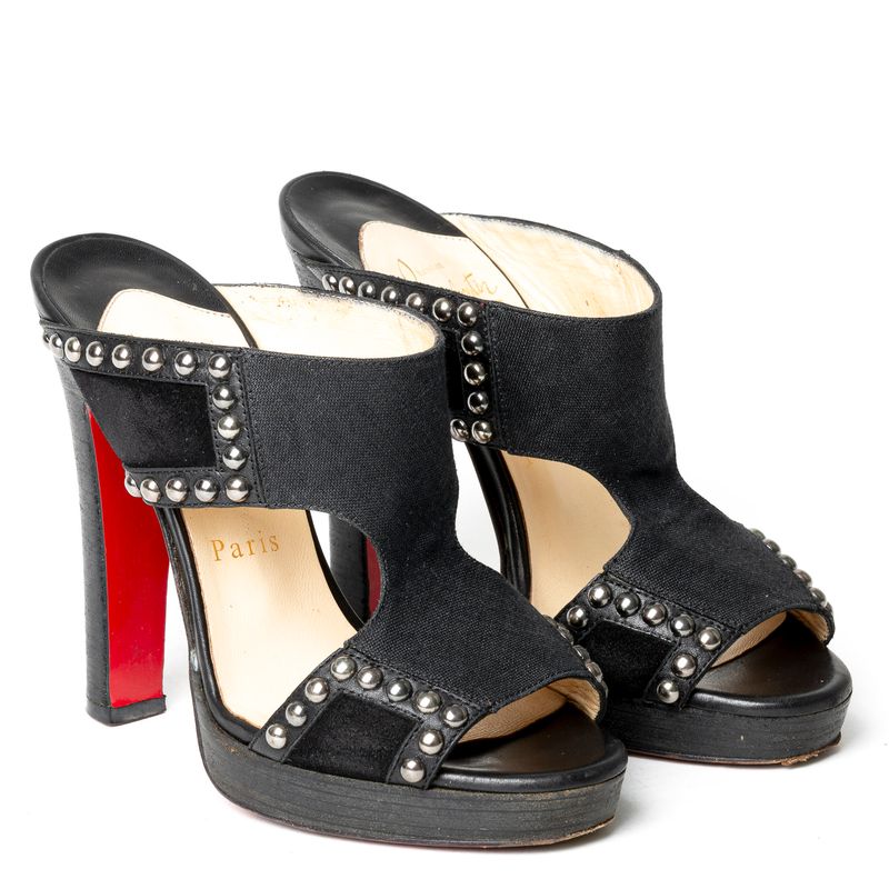 63047-Mule-Christian-Louboutin-Preto