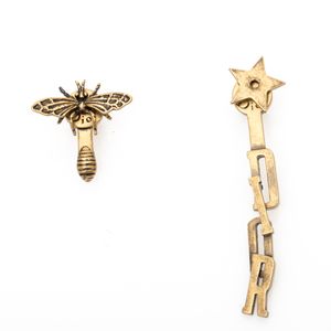 Brincos Christian Dior Assimétrico