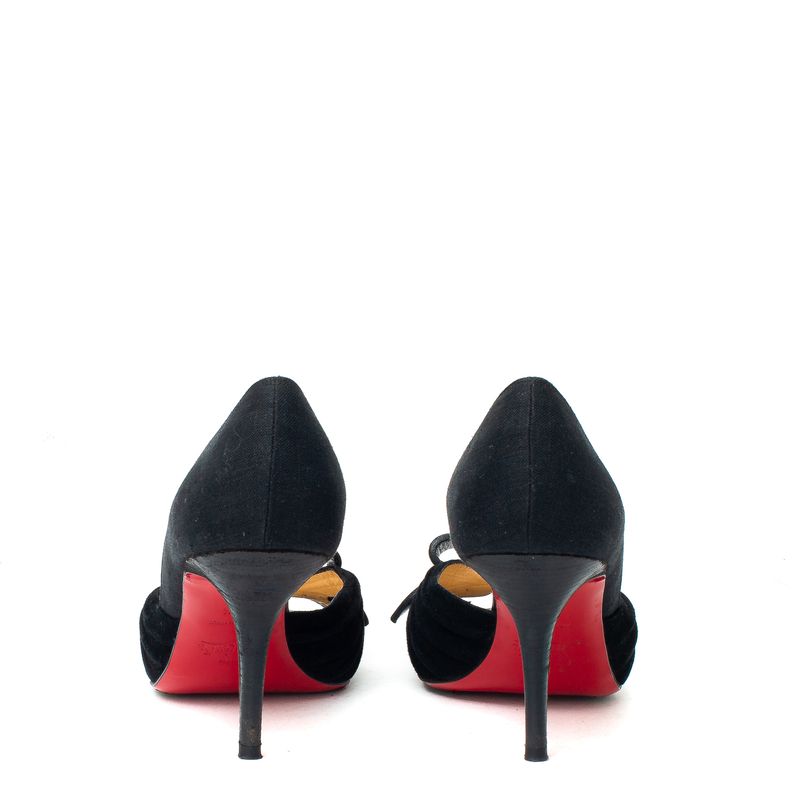 63050-Peep-Toe-Christian-Louboutin-Preto