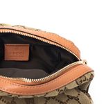 Mini-Necessaire-Gucci-Monograma