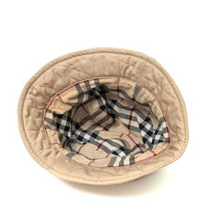 Chapéu Burberry Bucket Matelasse Bege