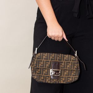 Bolsa Fendi Baguette Zucca