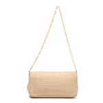 Bolsa-Chanel-Chocolate-Bar-Perolas