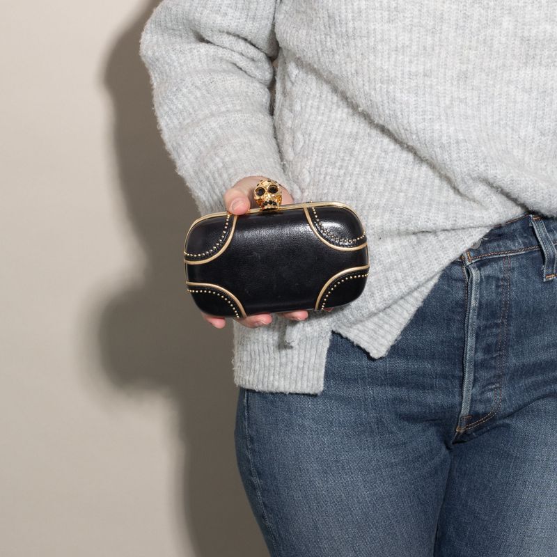 Clutch-Alexander-McQueen-Couro-Preto