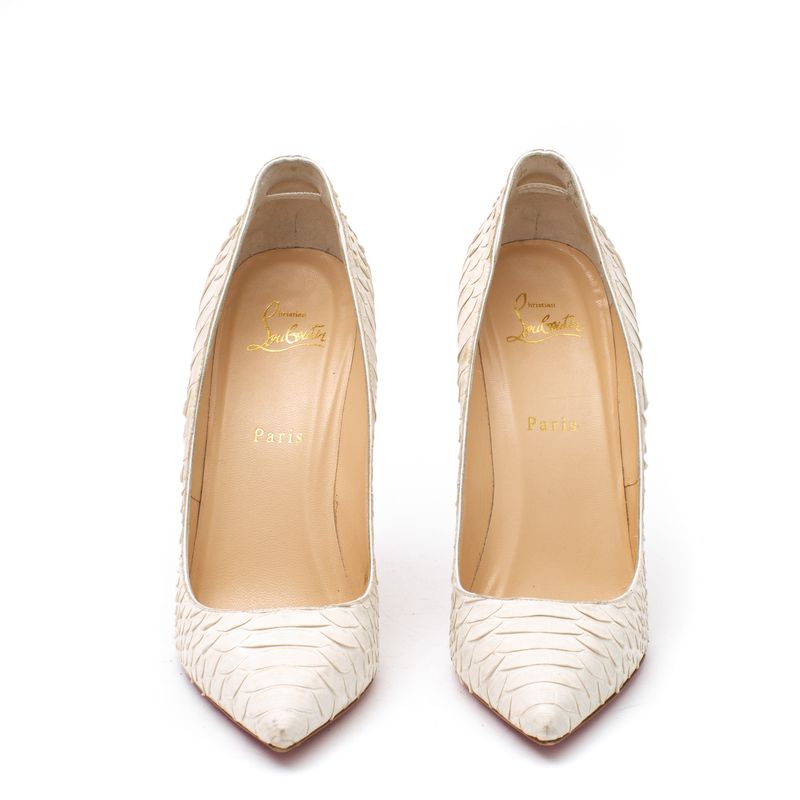 Scarpin-Louboutin-Escamas-Creme