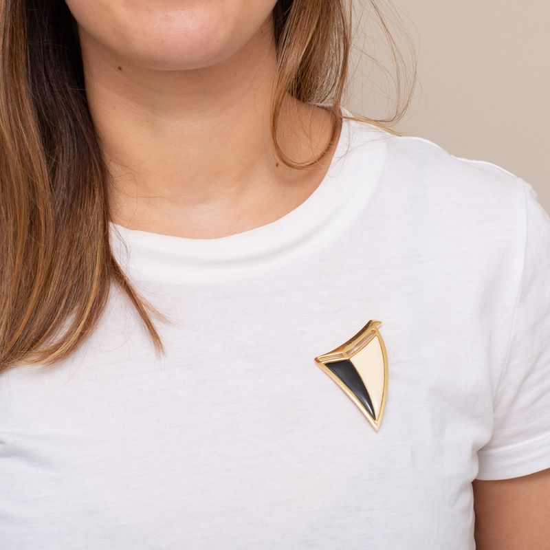 Broche-Givenchy-Barco-a-Vela-Dourado