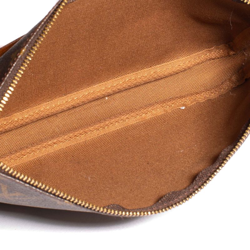 Pochette-Louis-Vuitton-Monograma