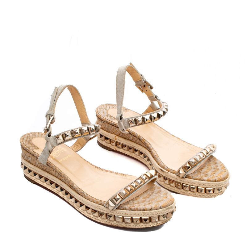 63451-Sandalia-Espadrille-Christian-Louboutin-Studs-Bege