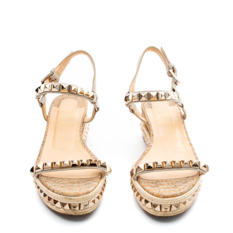 63451-Sandalia-Espadrille-Christian-Louboutin-Studs-Bege