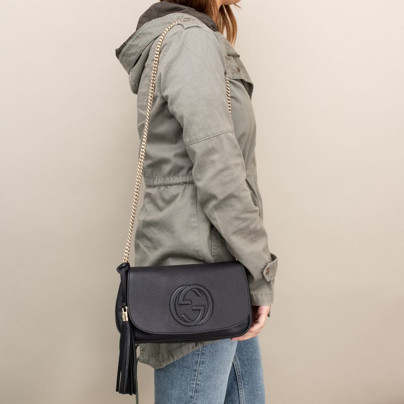 Bolsa-Gucci-Soho-Chain-Crossbody-Preta
