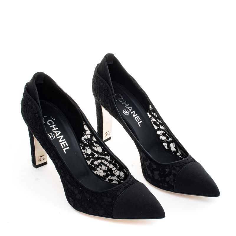 Scarpin-Chanel-Renda-Preta