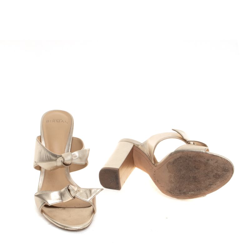 Sandalia-Alexandre-Birman-Nolita-Mule-Couro-Dourado