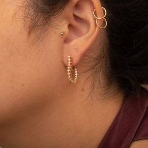 Argola Carla Amorim Caminho ouro rosé e brilhantes