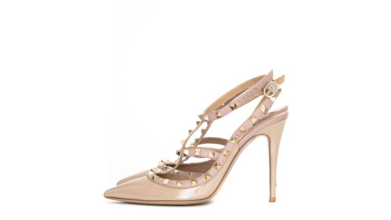 Scarpin Valentino Rockstud Verniz Bege