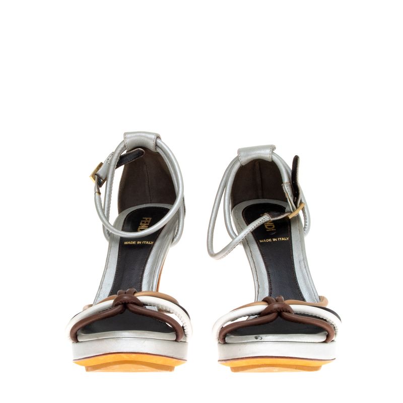 63555-Sandalia-Fendi-Prata-No-Tiras-Grossas-Multicor