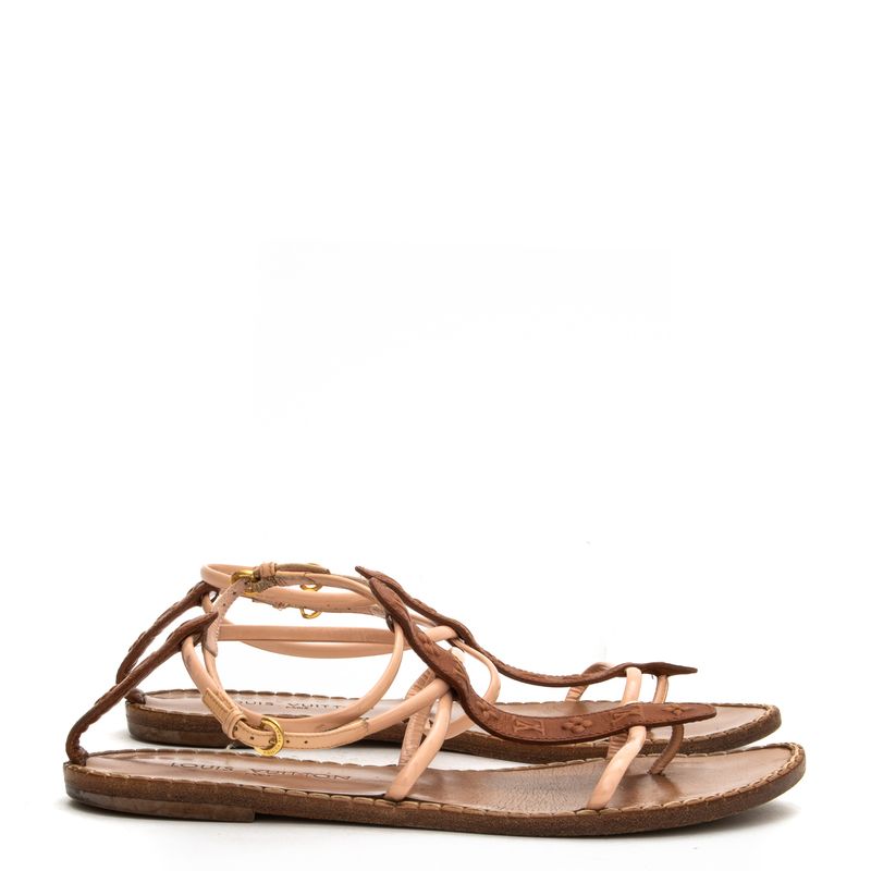 Sandalia-Rasteira-Louis-Vuitton-Couro-e-Verniz